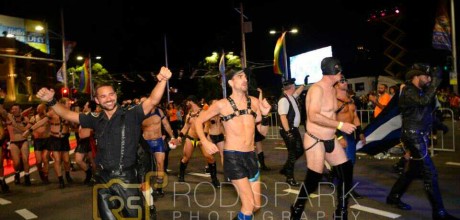 Puny makes an arse of himself at the Sydney Mardi Gras